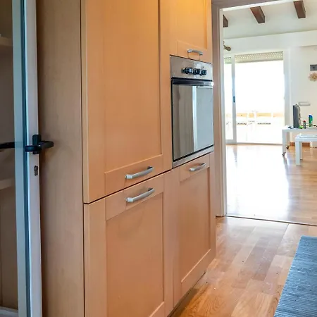 Singola, Quadrilocale Con Giardino A Apartmán Numana