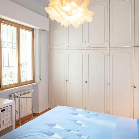 Singola, Quadrilocale Con Giardino A Numana