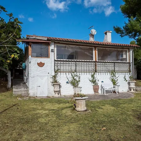 Singola, Quadrilocale Con Giardino A Apartmán *