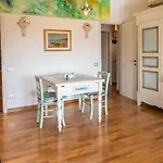 N269 - Singola, Quadrilocale Con Giardino A ヌマーナ