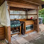 N269 - Singola, Quadrilocale Con Giardino A *