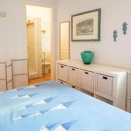 N269 - Singola, Quadrilocale Con Giardino A *