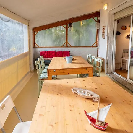 Lägenhet Singola, Quadrilocale Con Giardino A