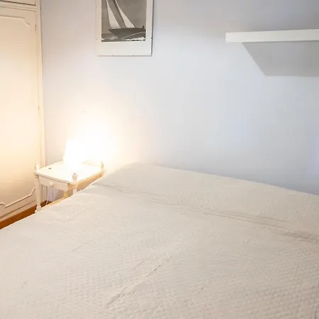 Lägenhet Singola, Quadrilocale Con Giardino A *