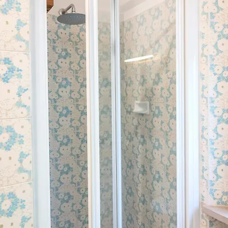 Singola, Quadrilocale Con Giardino A * Numana