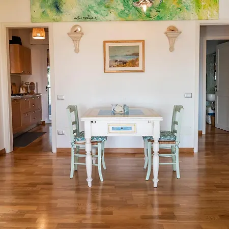 Singola, Quadrilocale Con Giardino A Numana