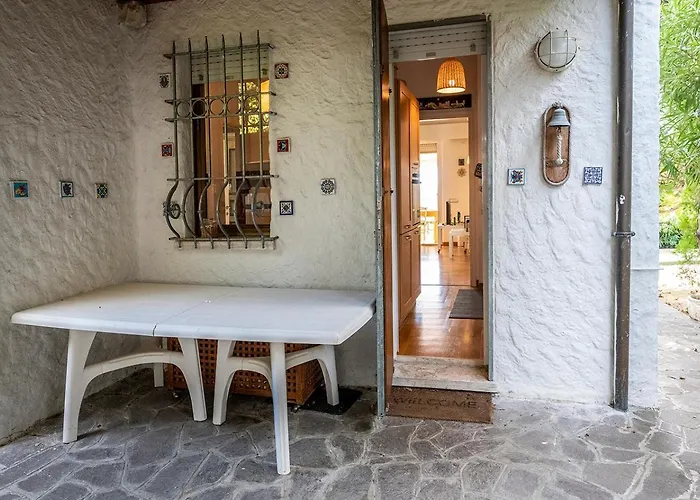 N269 - Singola, Quadrilocale Con Giardino A