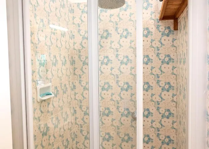 N269 - Singola, Quadrilocale Con Giardino A
